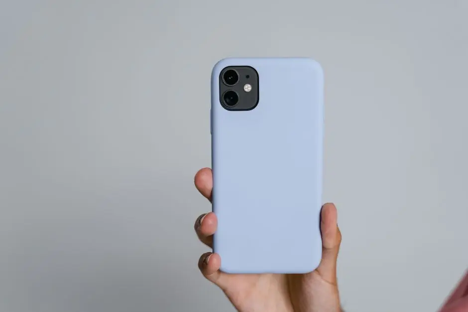 Ilustrasi smartphone murah dengan casing pelindung